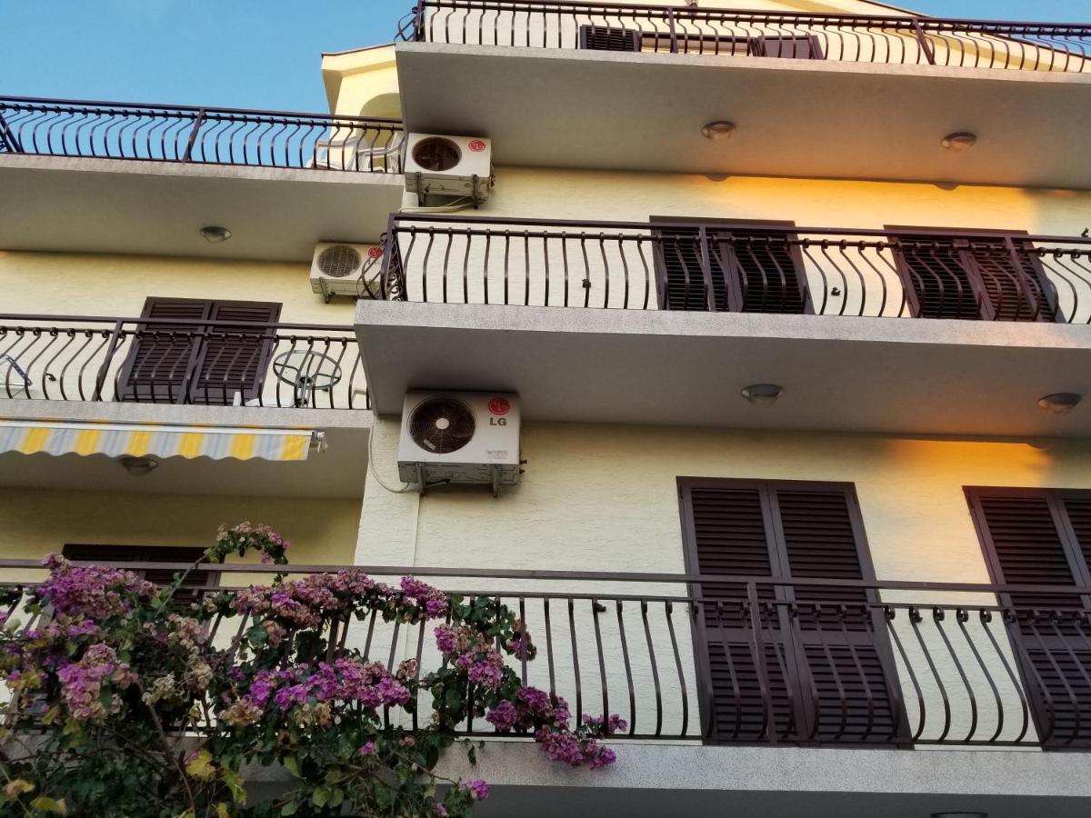 Danyja Apartments Sveti Filip i Jakov Ngoại thất bức ảnh